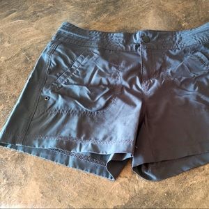 ⭐️5/$20 Grey black Athletic Works shorts vintage Y2K 2000s 1990s retro